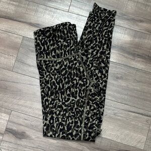 PINK Victoria's Secret Camo Print Leggings